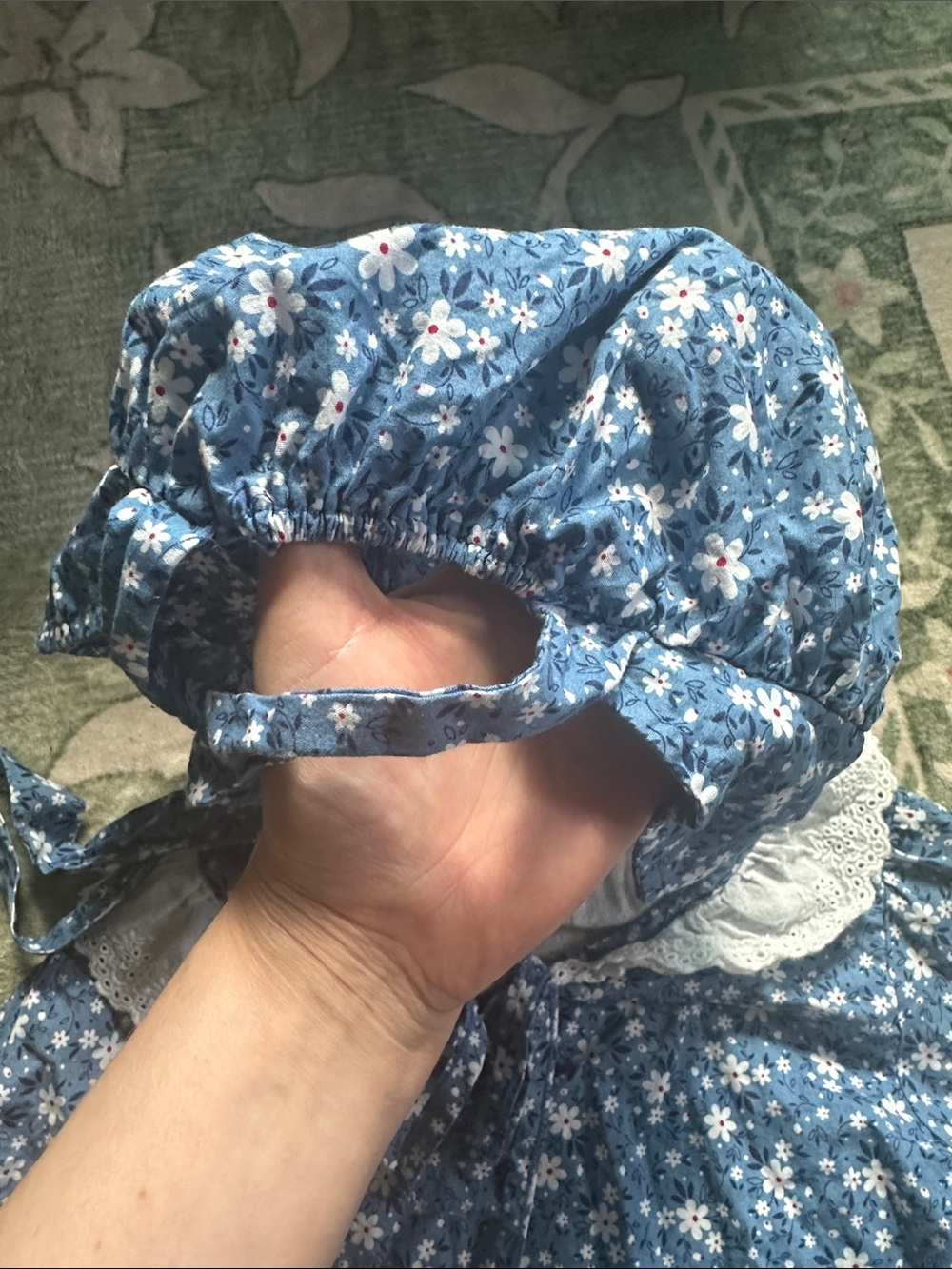 Blue Floral Girls' Prairie Costume Dress with Bonnet 🦬🩵🏕️ - Picture 13 of 15